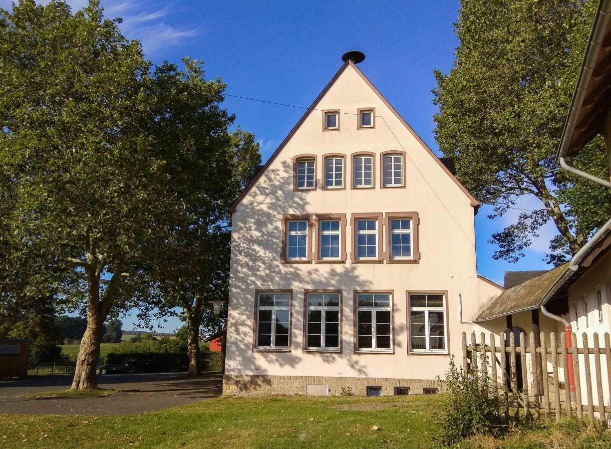 Alte Schule Gaestehaus - The Principal'S Rooms Appartment Bitburg Exteriér fotografie